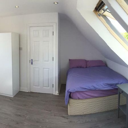 Rushden Vacation Home Хендон Экстерьер фото